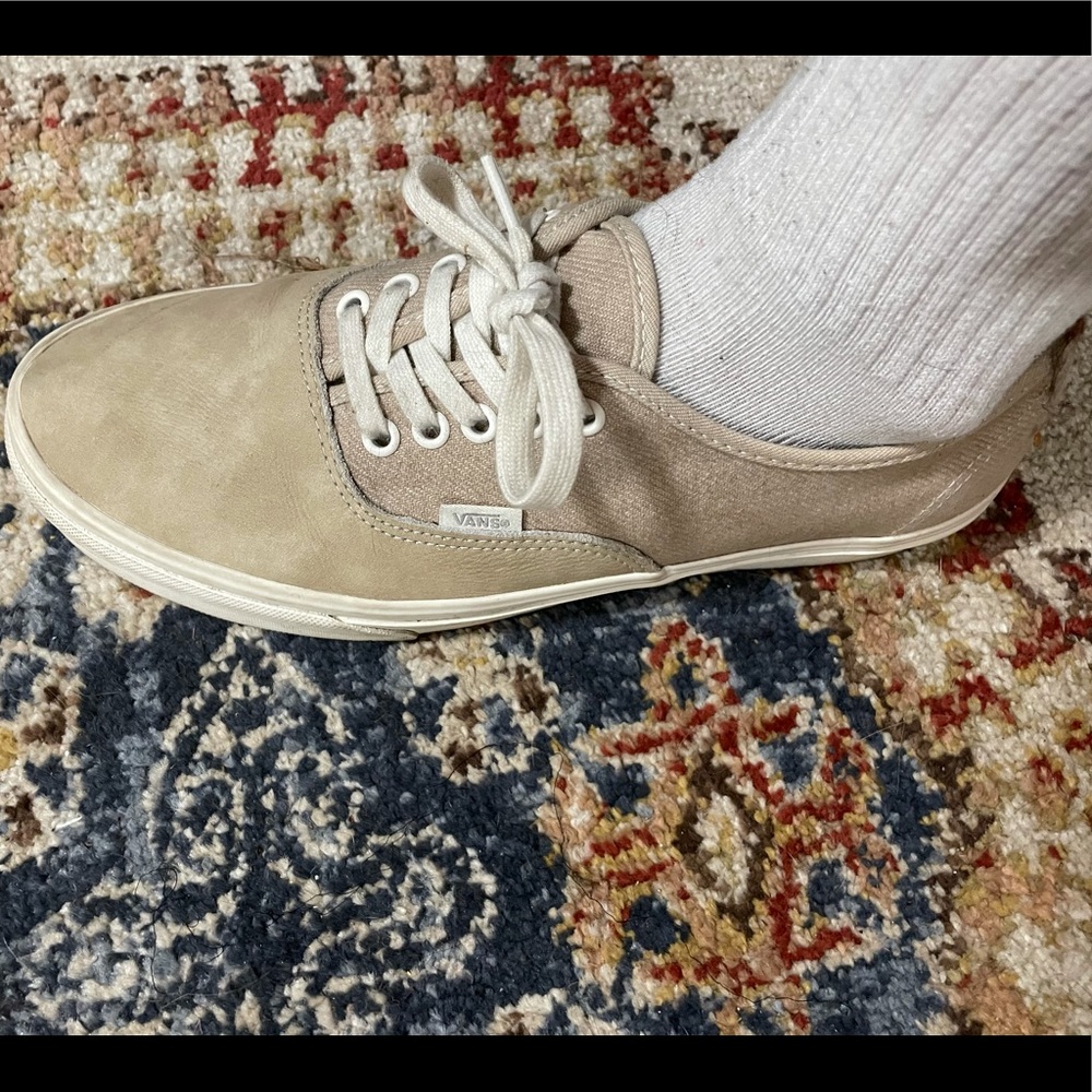 Vans tan leather canvas men’s size 9.5 women’s 11 - Picture 2 of 5